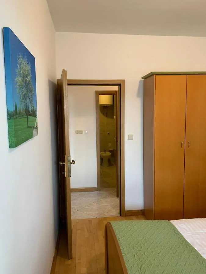 Apartments Near The Beach, With Terraces And Seaview At House B. Moscenicka Draga